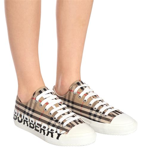 burberry logo shoes